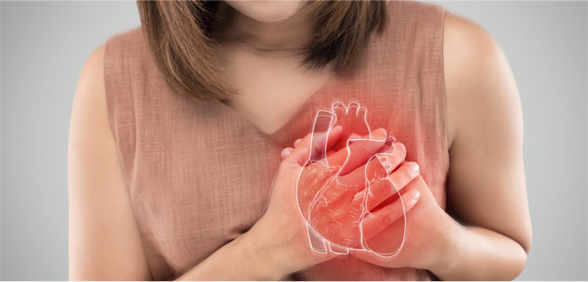 Ein Herzinfarkt bei Frauen äußert sich häufig anders als bei Männern.